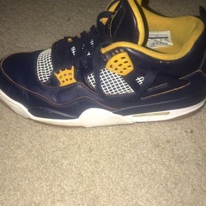 Jordan 4s